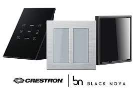 Die schwarzen Nova-Taster und -Touchscreens verkörpern die Verschmelzung von exquisitem italienischen Design, hochwertigen Materialien und innovativer Technologie. Sie sind in drei verschiedenen Kollektionen erhältlich. Die schwarzen Nova-Taster und -Touchscreens verkörpern die Verschmelzung von exquisitem italienischen Design, hochwertigen Materialien und innovativer Technologie. Sie sind in drei verschiedenen Kollektionen erhältlich.